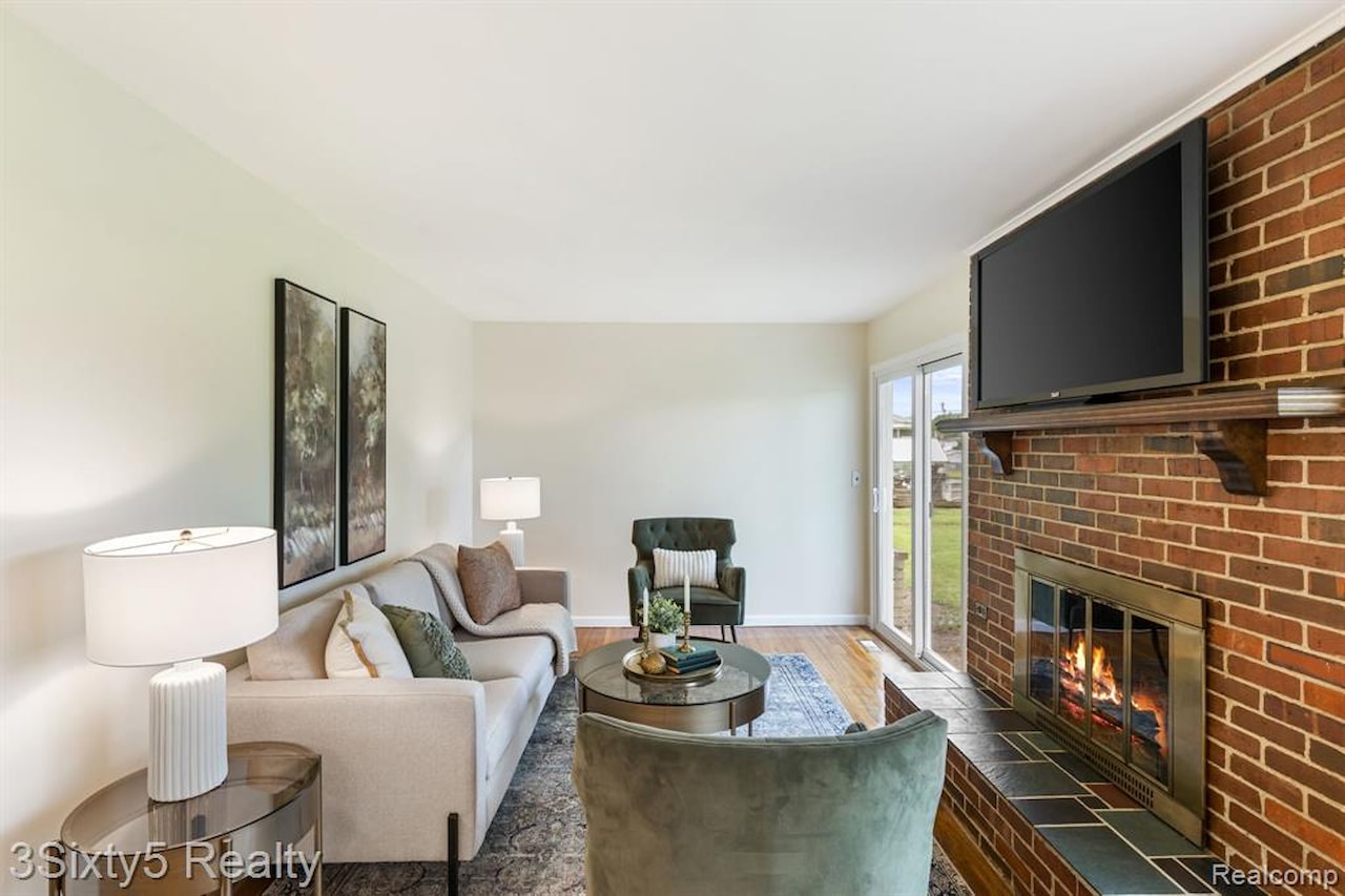 367 Carter Dr in Troy, MI Photo 19