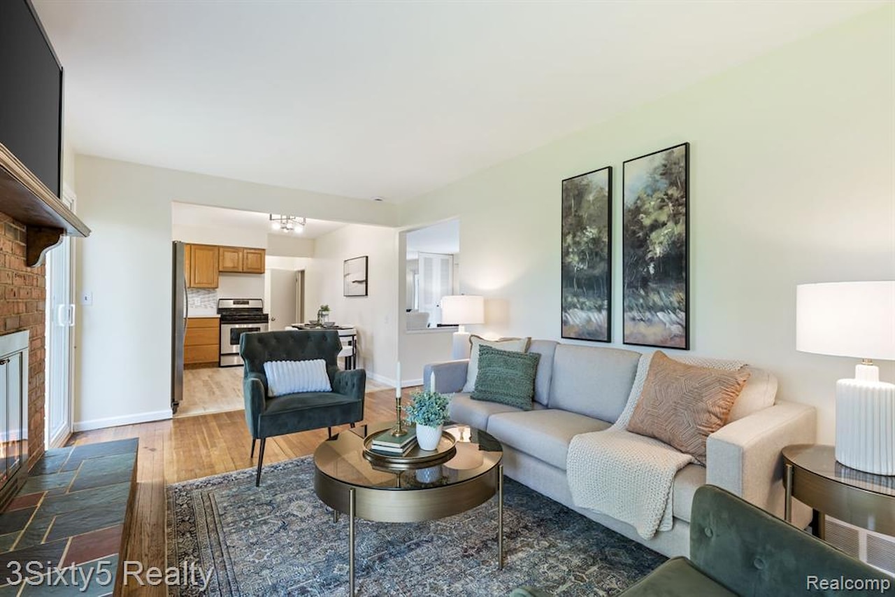 367 Carter Dr in Troy, MI Photo 21