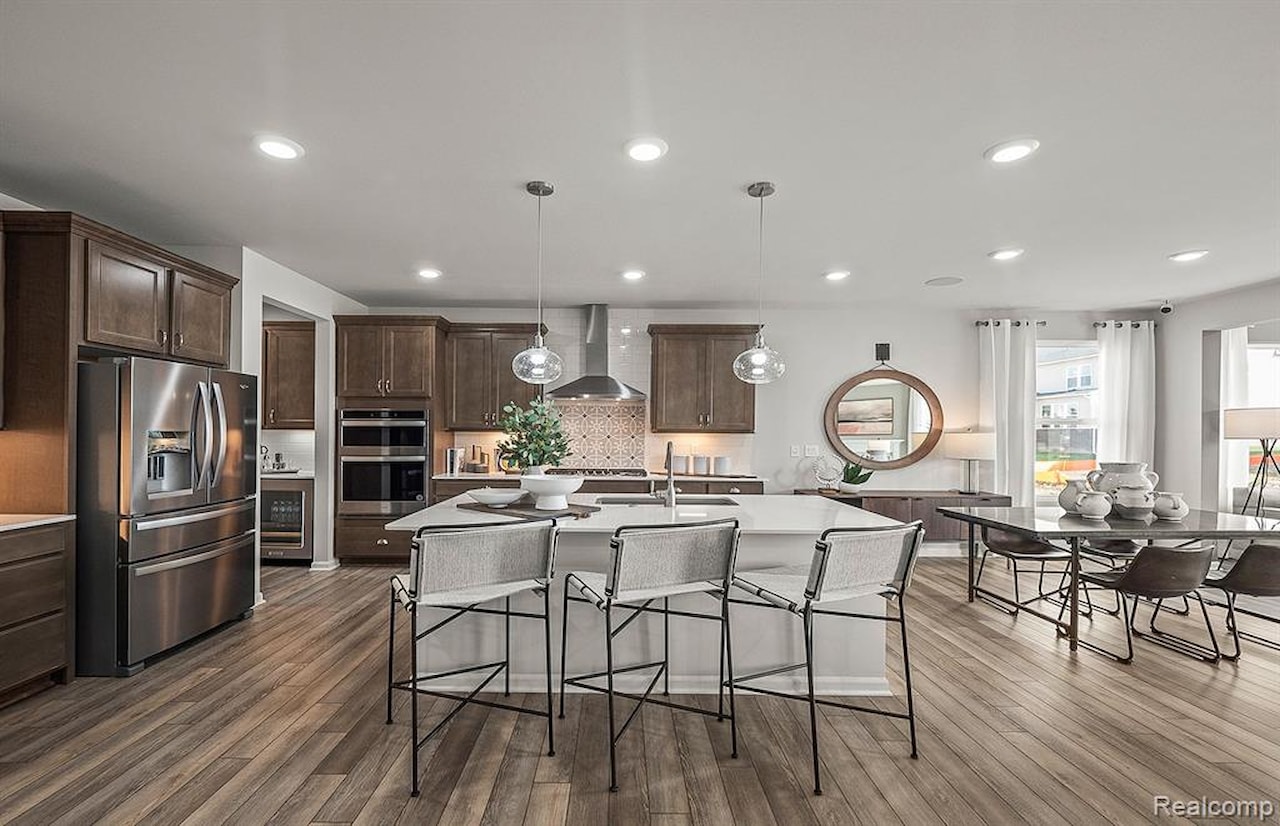 30116 Norway Dr in South Lyon, MI Photo 8