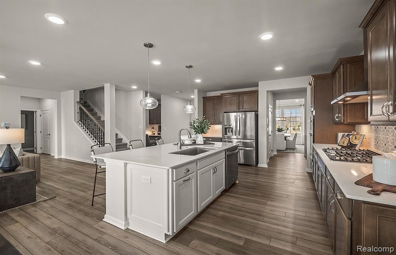 30116 Norway Dr in South Lyon, MI Photo 9