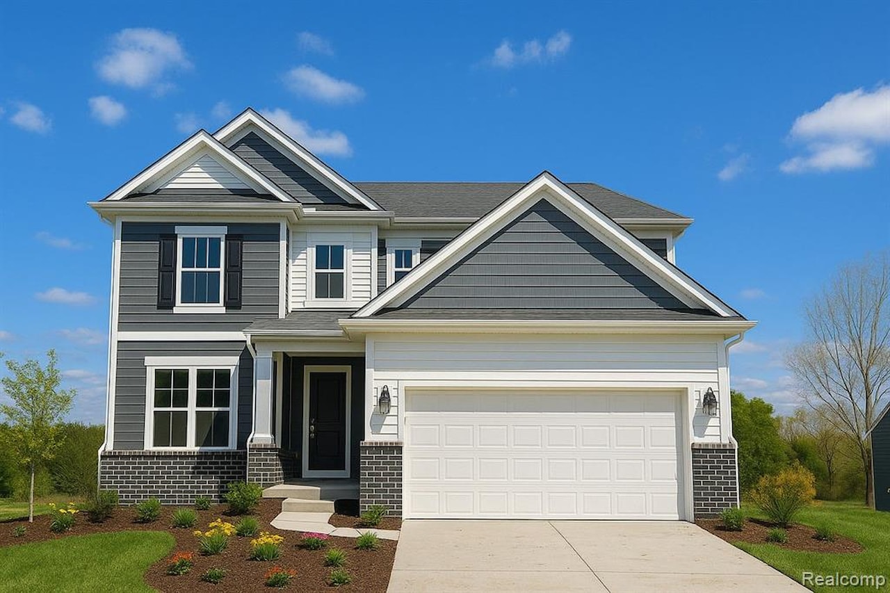 30116 Norway Dr in South Lyon, MI