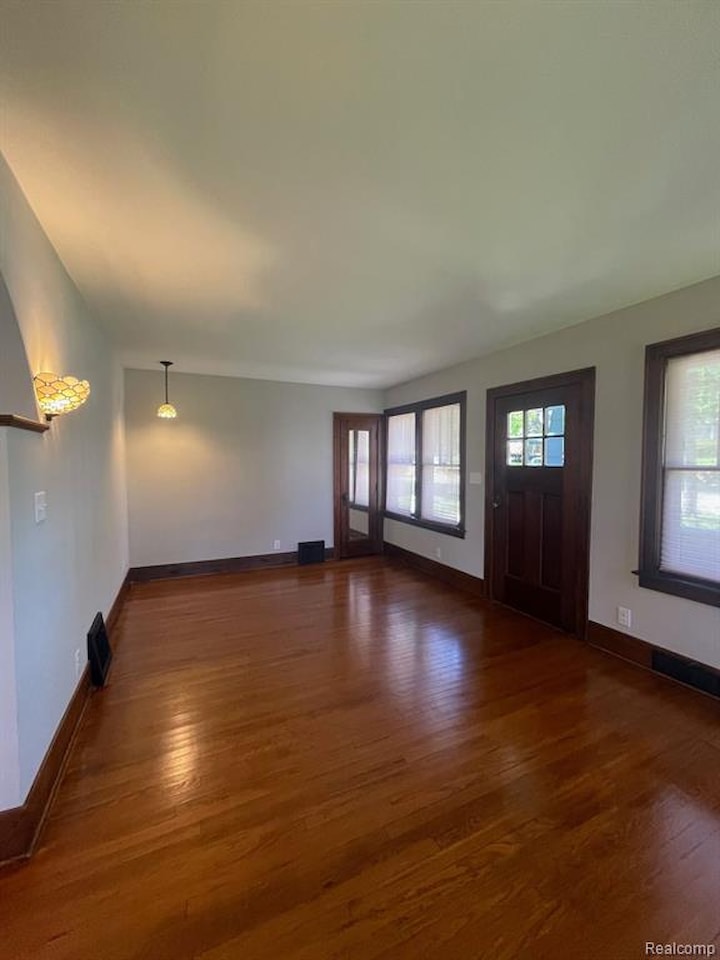 1717 Jackson Ave in Ann Arbor, MI Photo 9