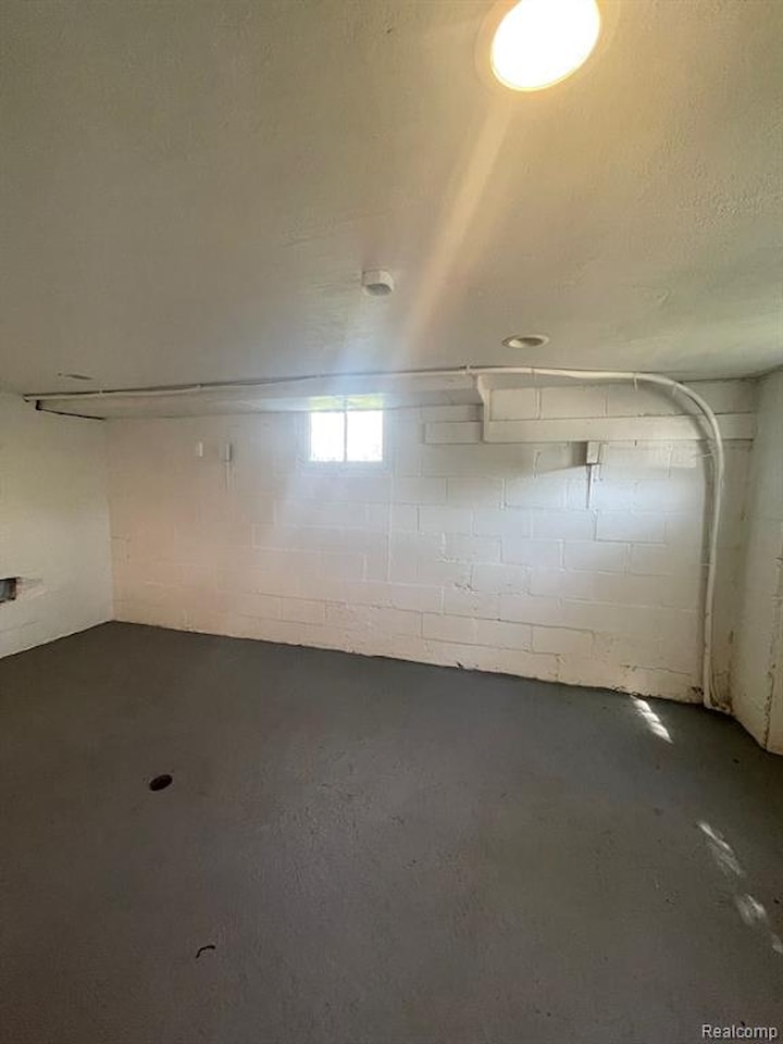 1717 Jackson Ave in Ann Arbor, MI Photo 28