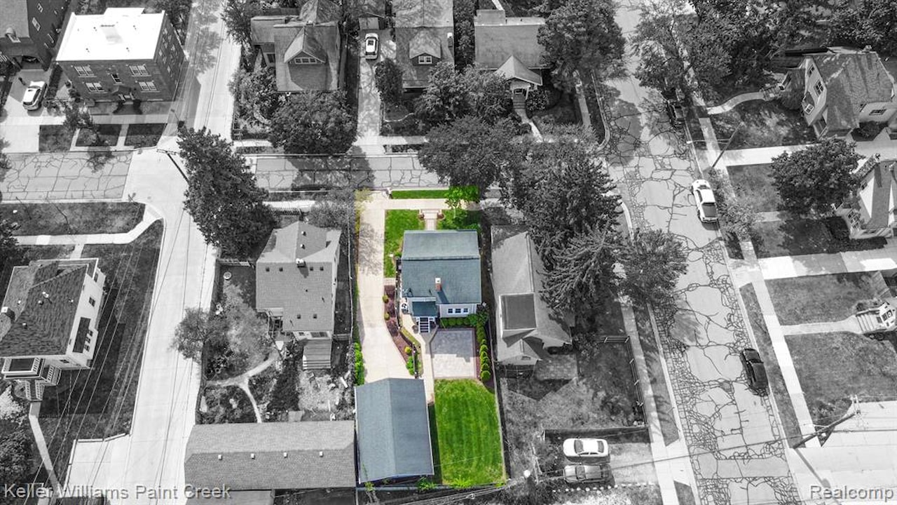 606 N Center St in Royal Oak, MI Photo 43