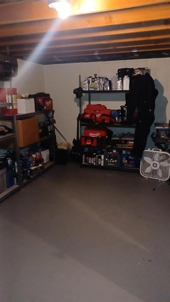 11484 Wood Rd in Dewitt, MI Photo 34