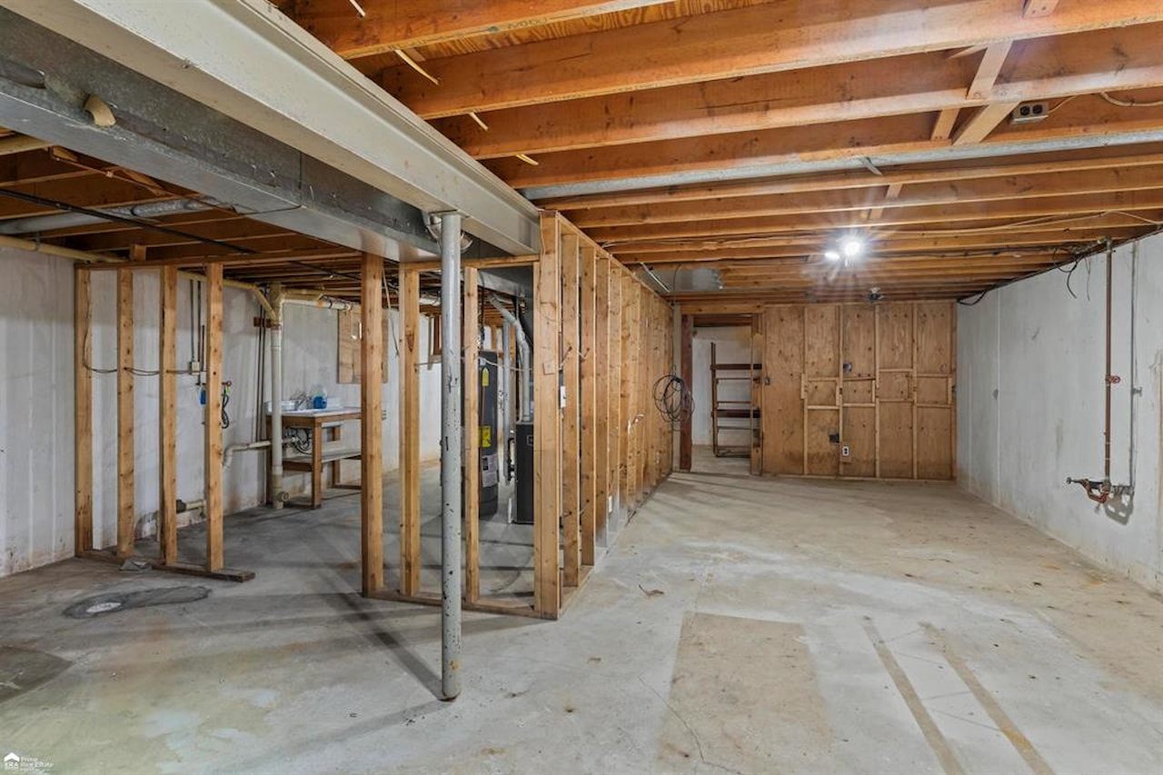 2226 Pollard Rd in Lansing, MI Photo 17