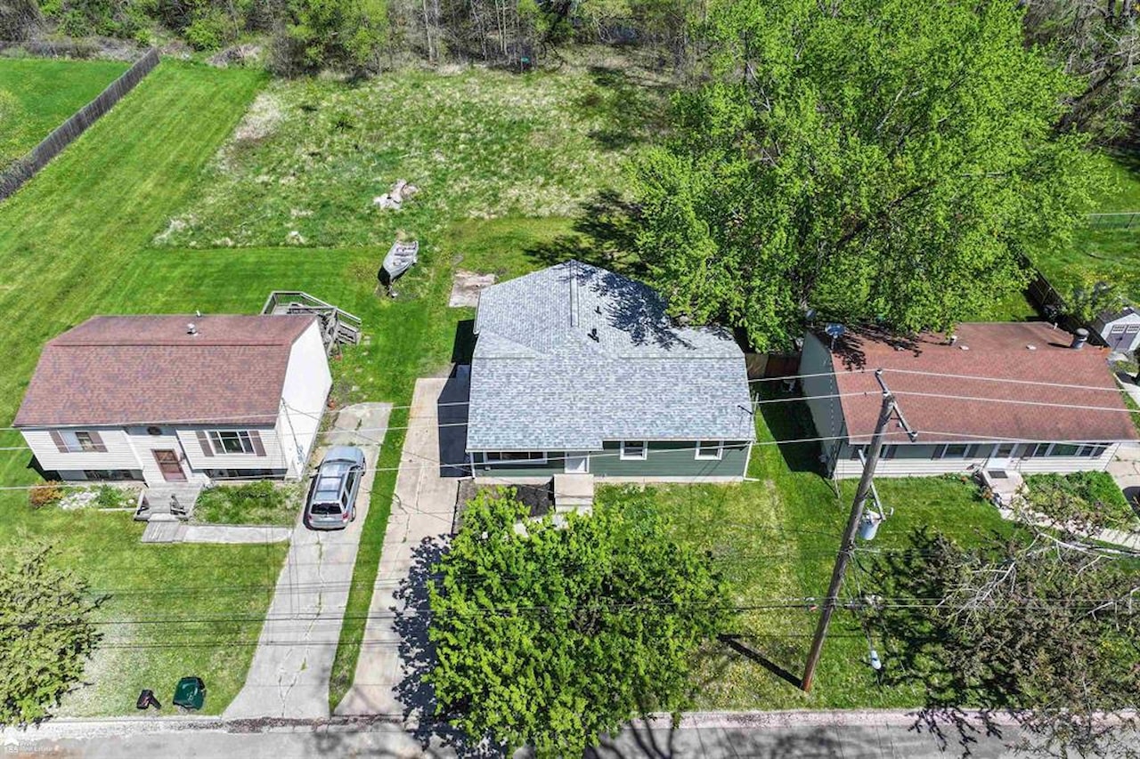 2226 Pollard Rd in Lansing, MI Photo 23