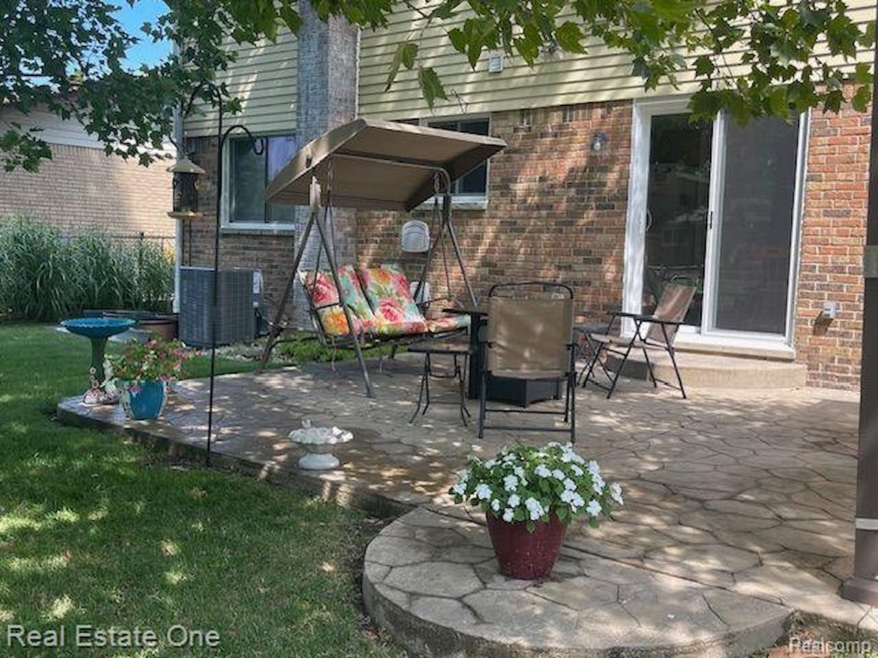 1686 Crestline Dr in Troy, MI Photo 41