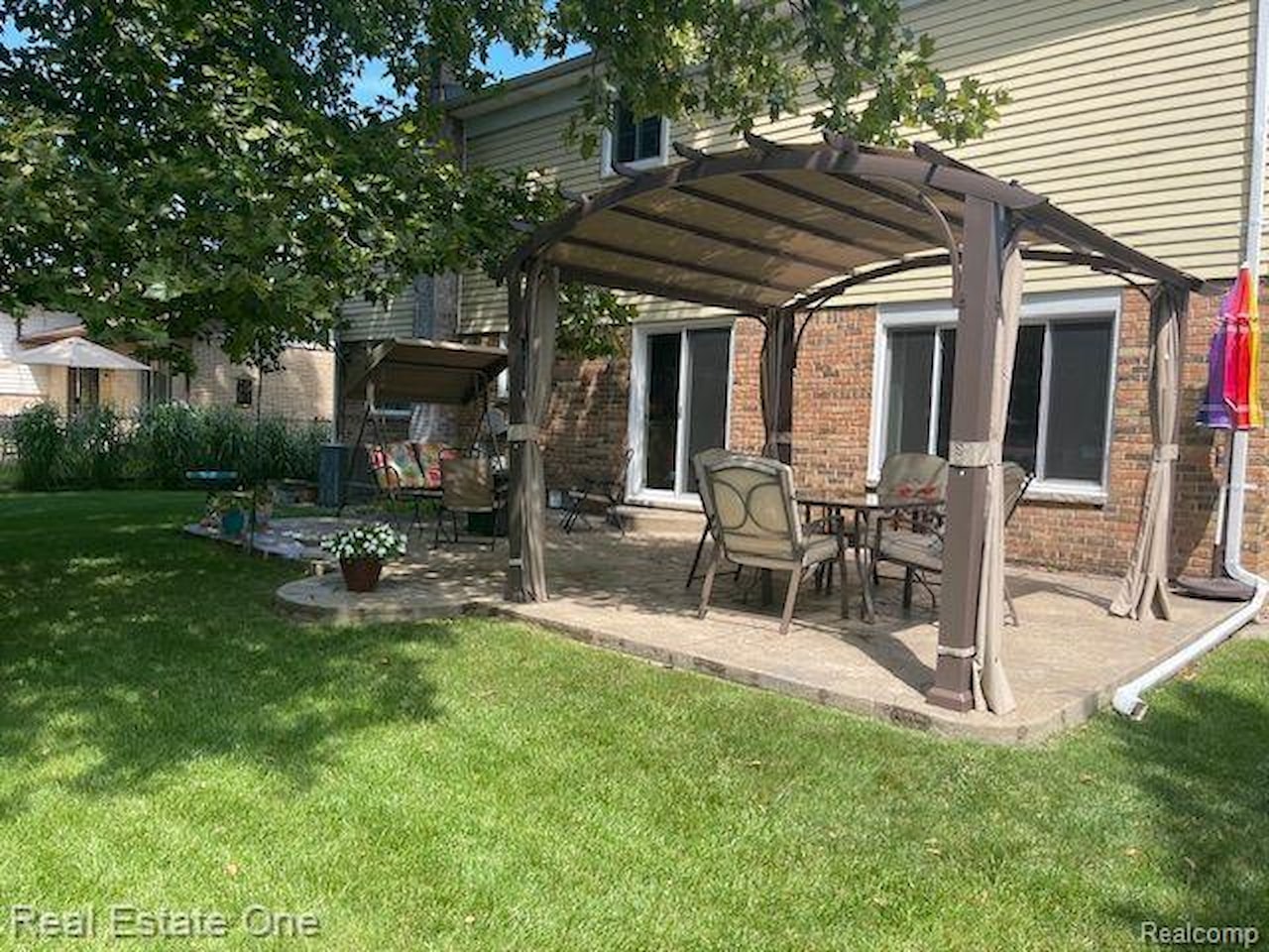 1686 Crestline Dr in Troy, MI Photo 42