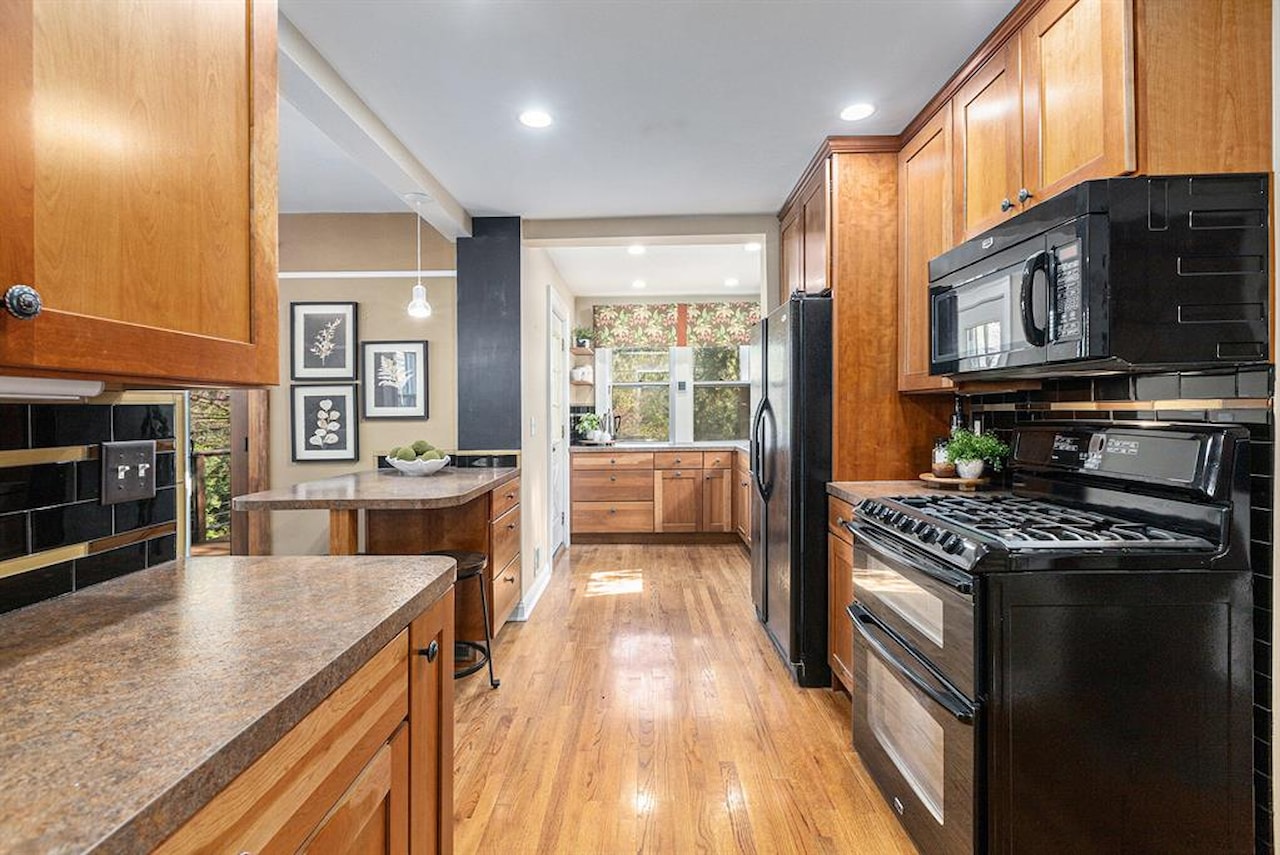 721 W Washington St in Ann Arbor, MI Photo 10