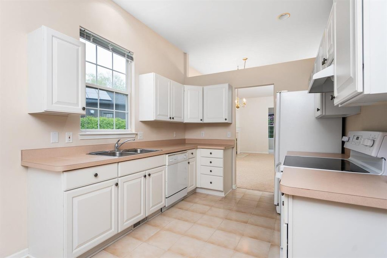 3488 Huron View Ct in Dexter, MI Photo 4