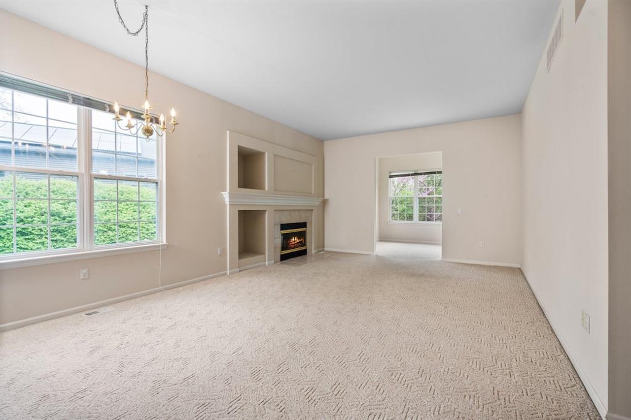 3488 Huron View Ct in Dexter, MI Photo 8