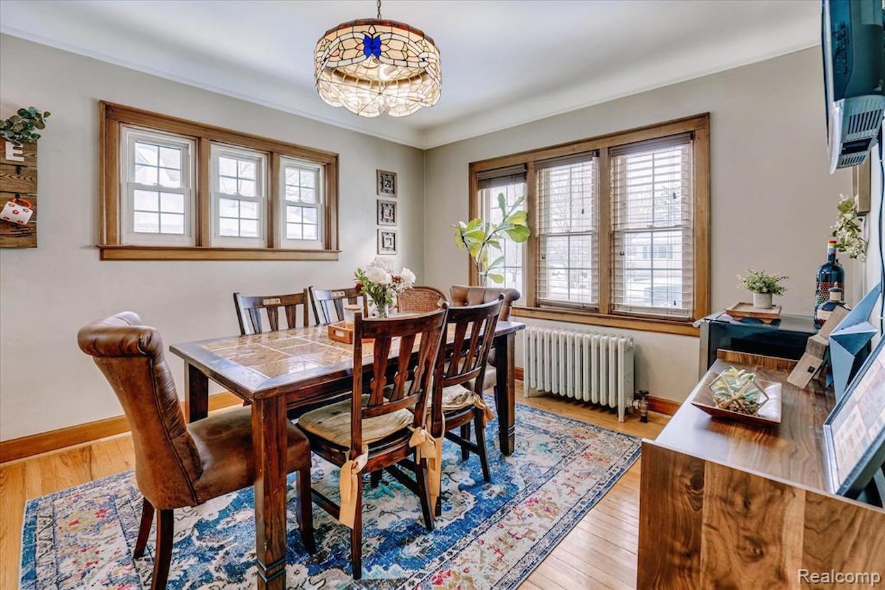 203 6th St in Fenton, MI Photo 10
