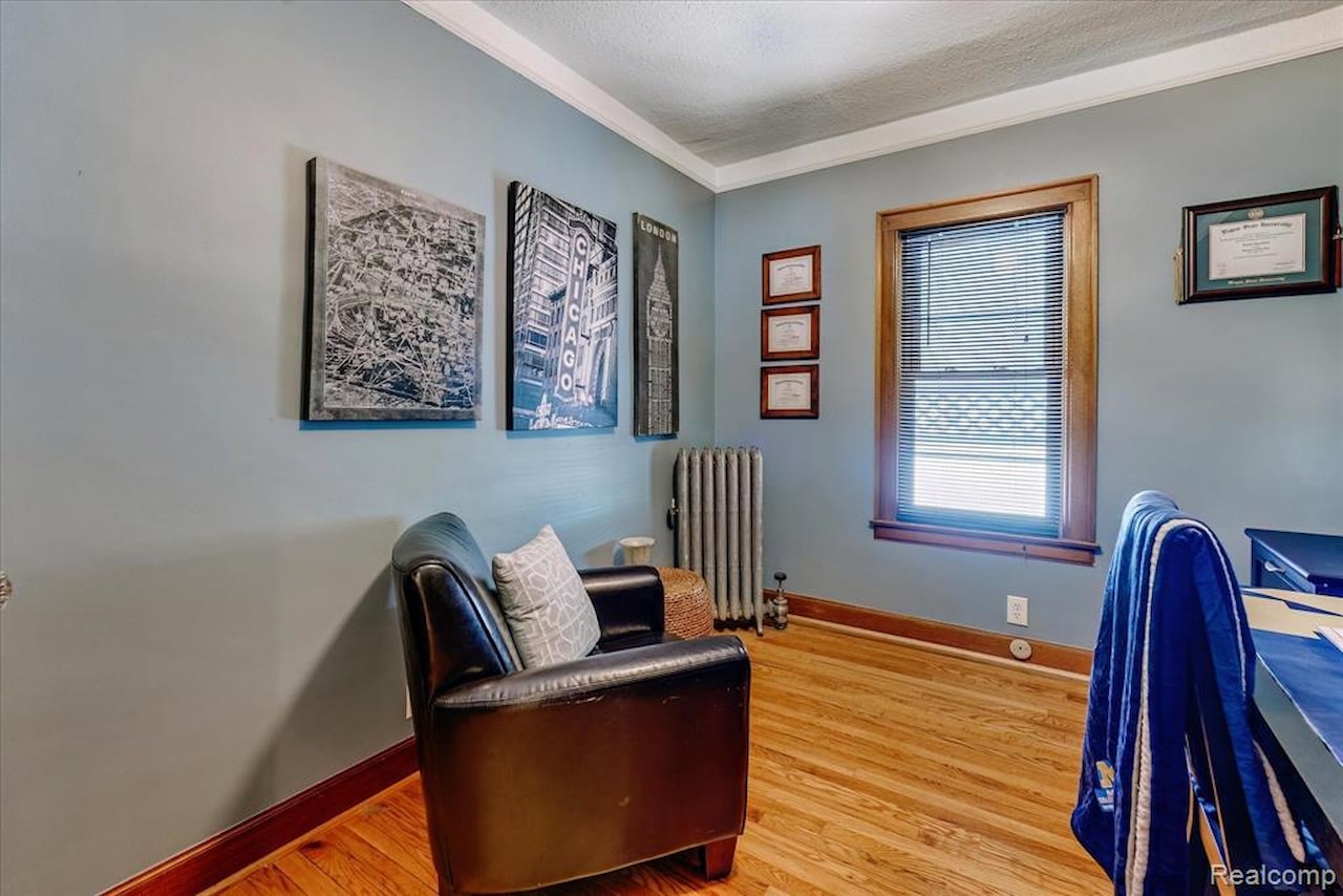 203 6th St in Fenton, MI Photo 22