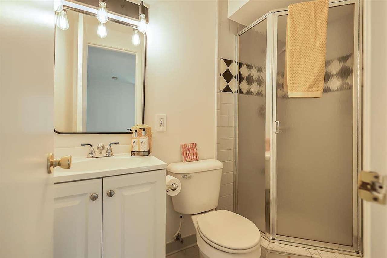 706 Greenhills Dr in Ann Arbor, MI Photo 23