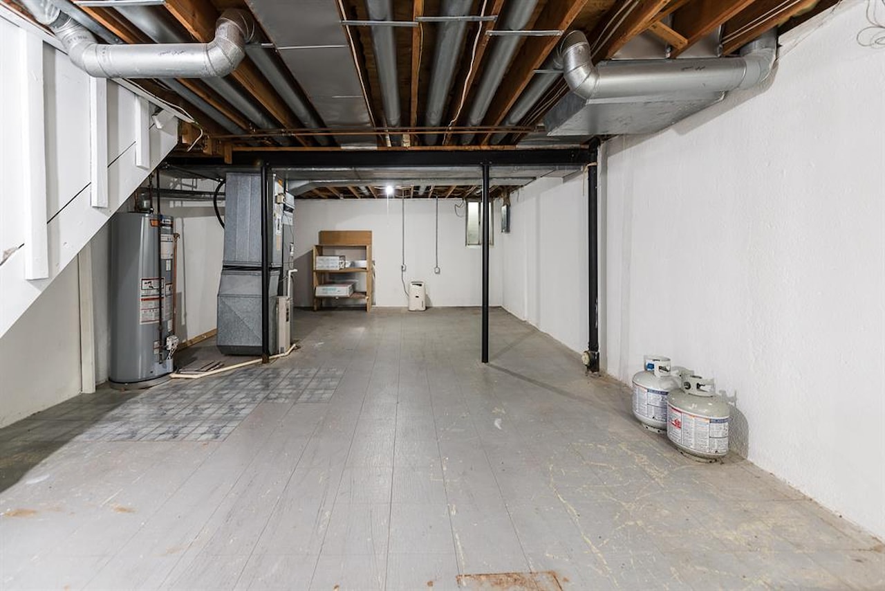 706 Greenhills Dr in Ann Arbor, MI Photo 28