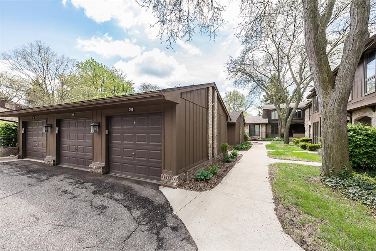 706 Greenhills Dr in Ann Arbor, MI Photo 30