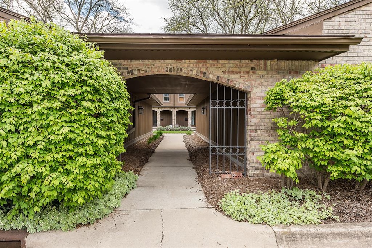 706 Greenhills Dr in Ann Arbor, MI Photo 31