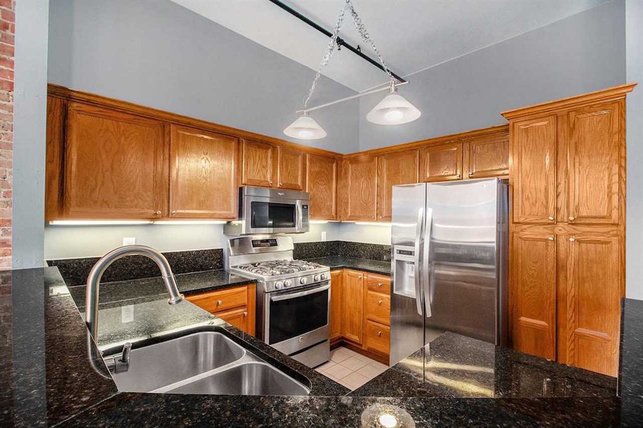 120 W Washington St #Unit F in Ann Arbor, MI Photo 14