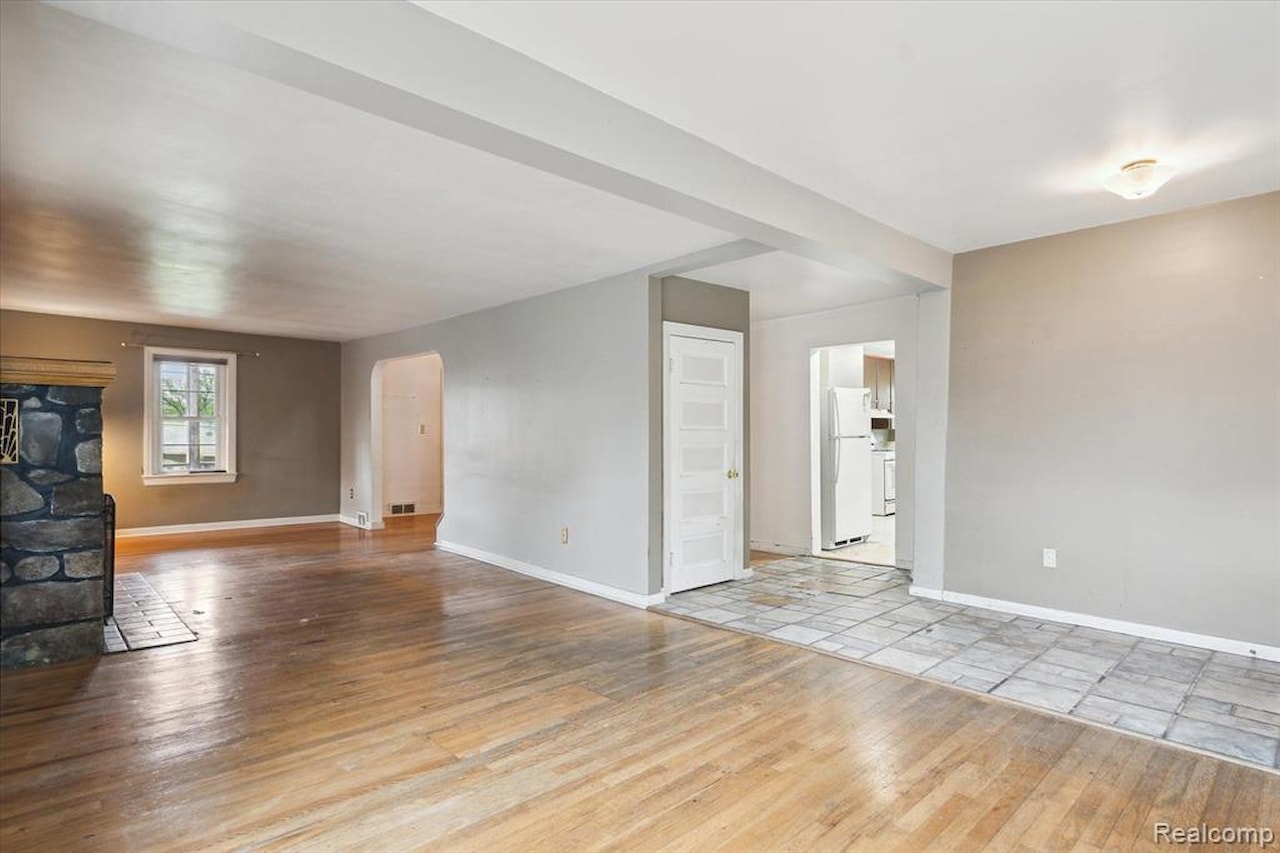 260 S Dexter  St in Pinckney Vlg, MI Photo 29