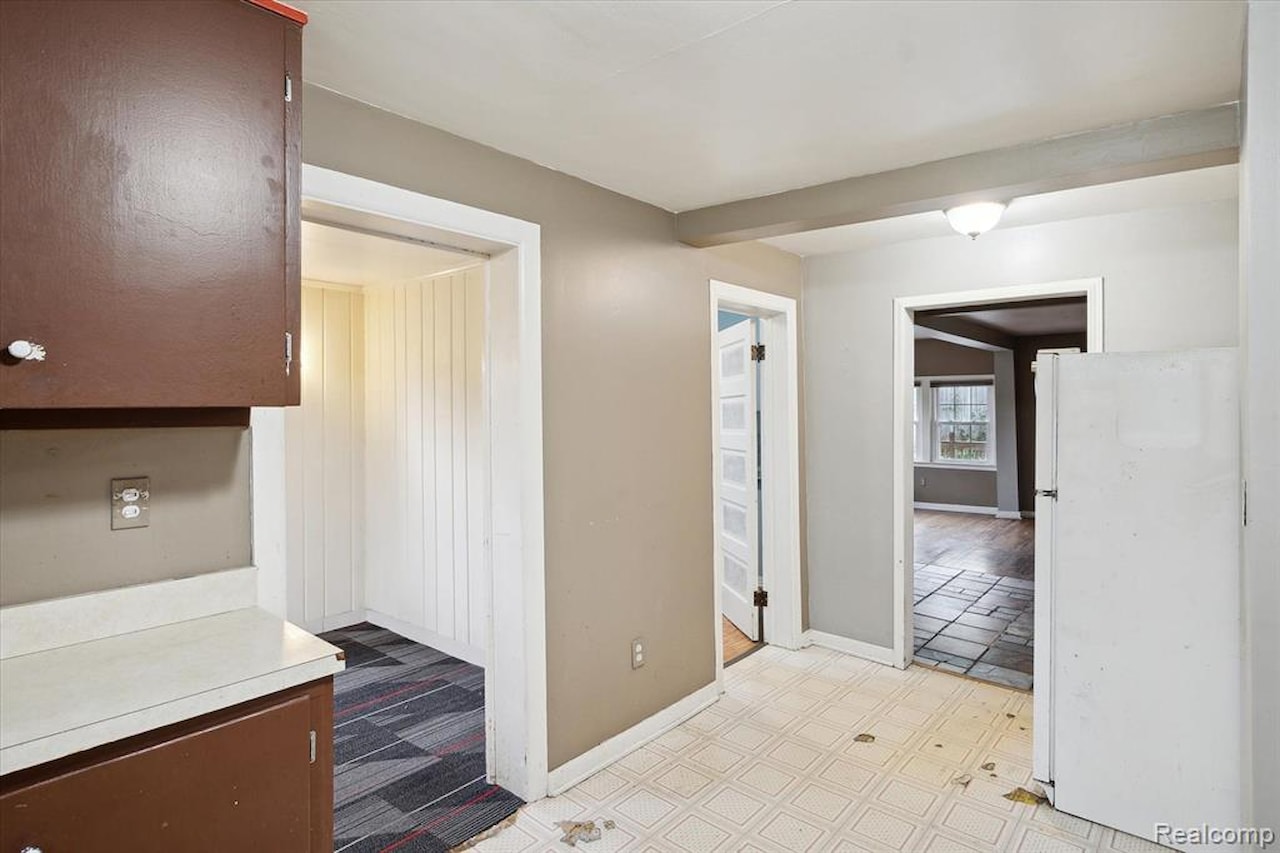 260 S Dexter  St in Pinckney Vlg, MI Photo 40