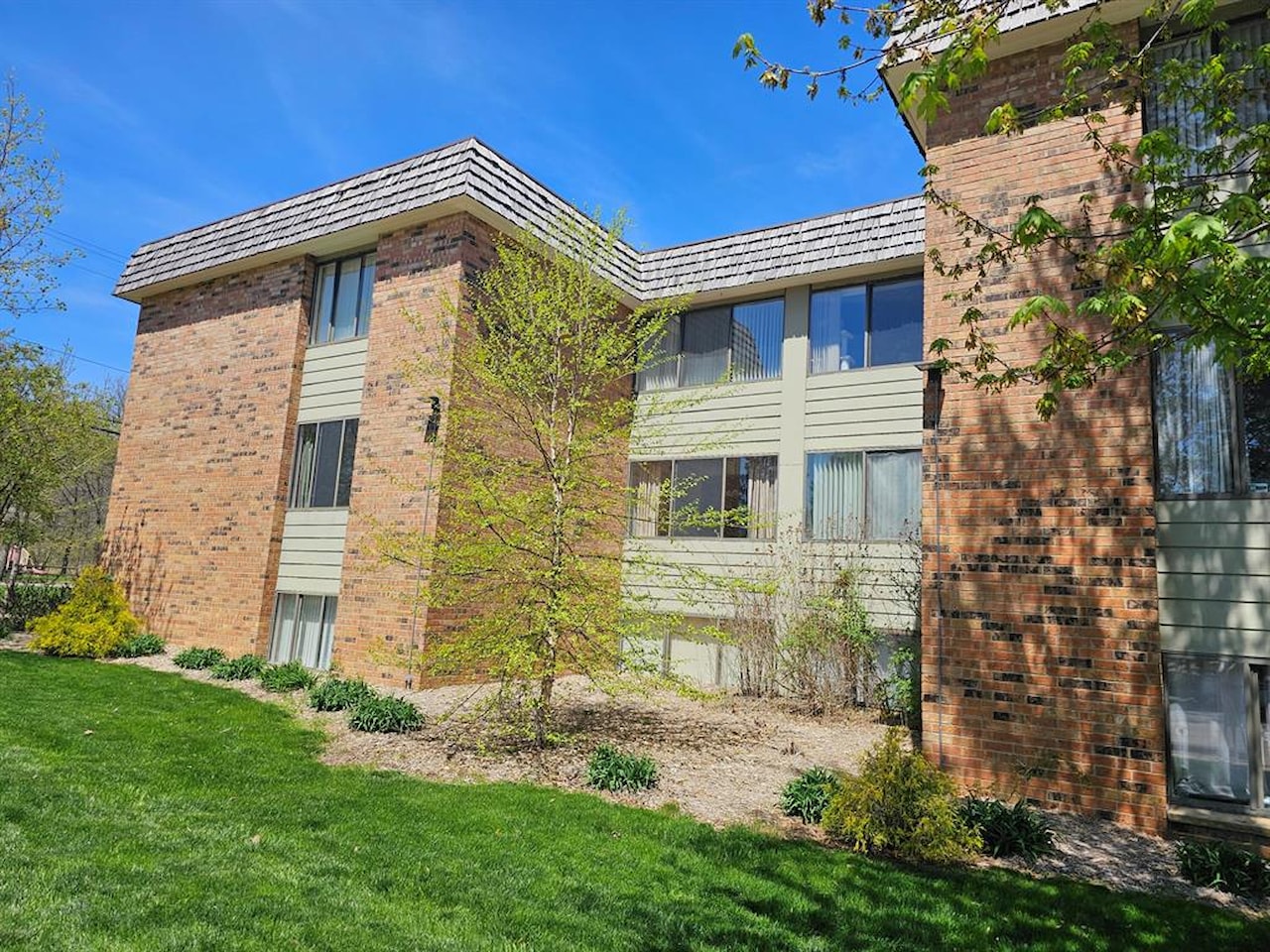 1215 S Maple Rd #203 in Ann Arbor, MI Photo 22