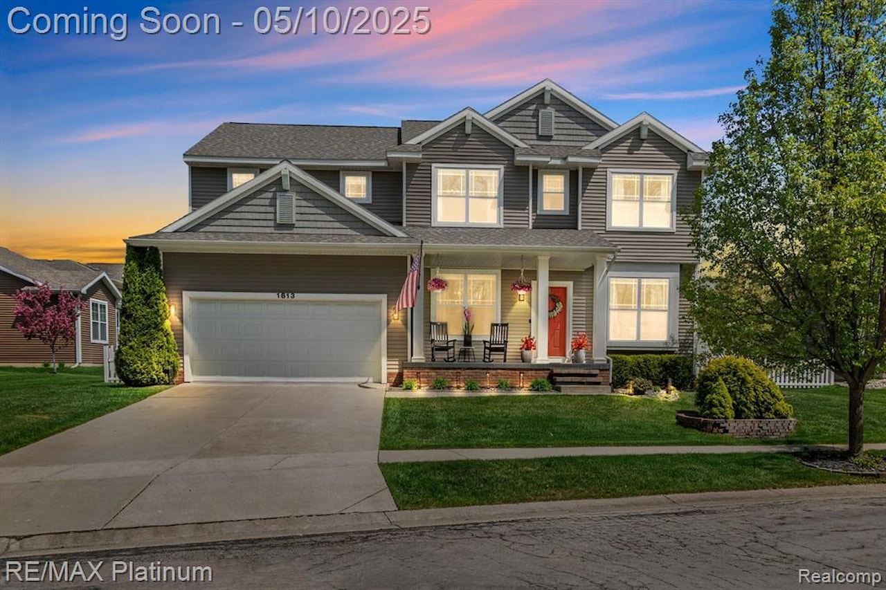 1813 Garfield St in Howell, MI