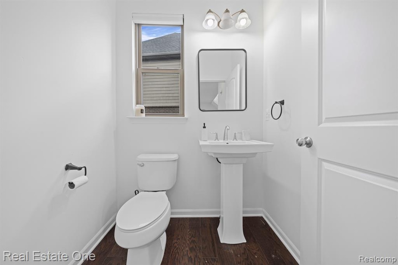 41829 Steinbeck in Novi, MI Photo 16