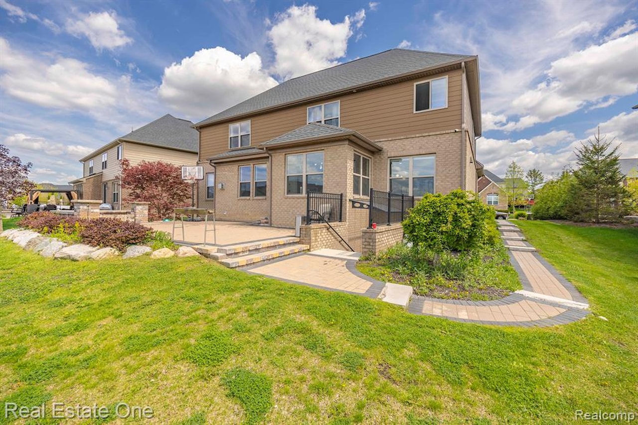 41829 Steinbeck in Novi, MI Photo 31