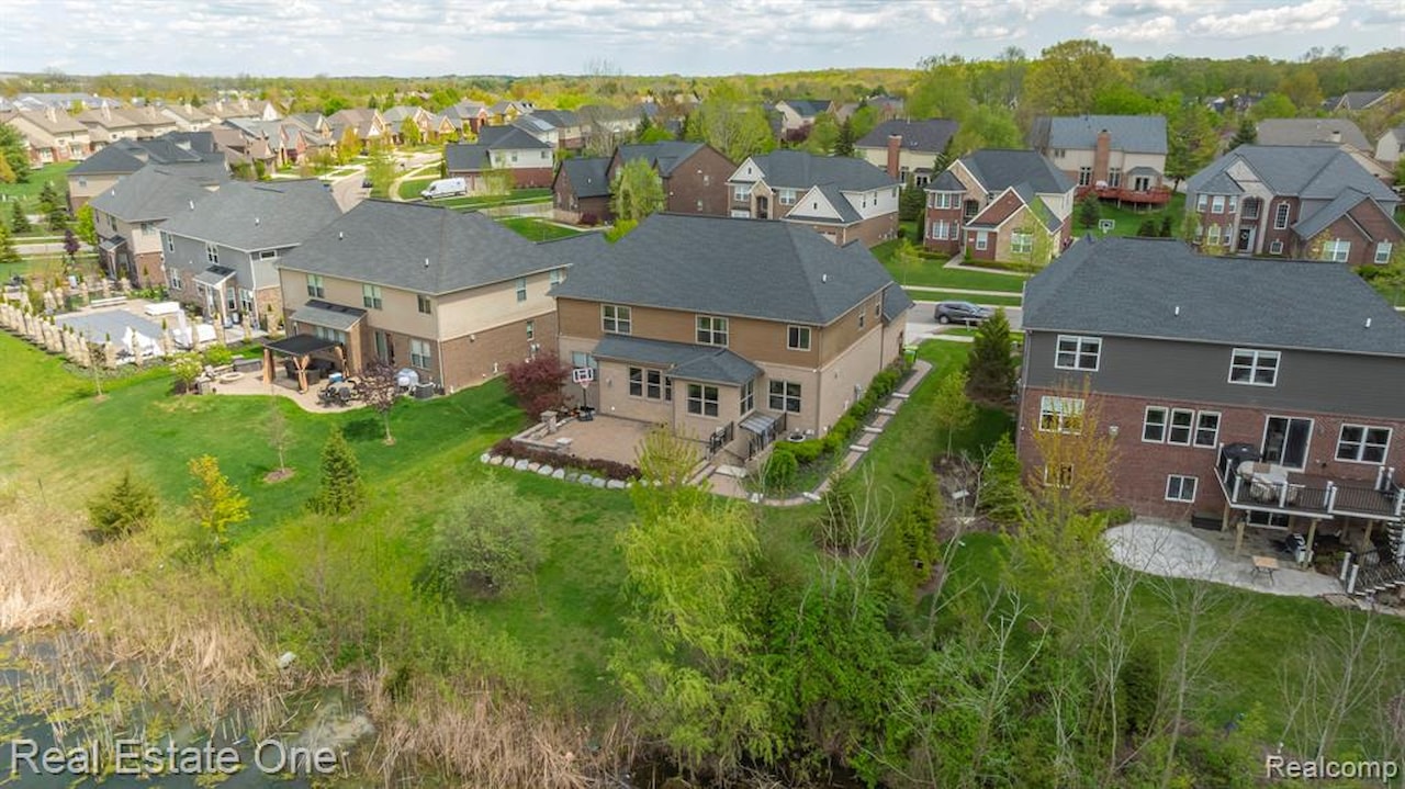 41829 Steinbeck in Novi, MI Photo 38
