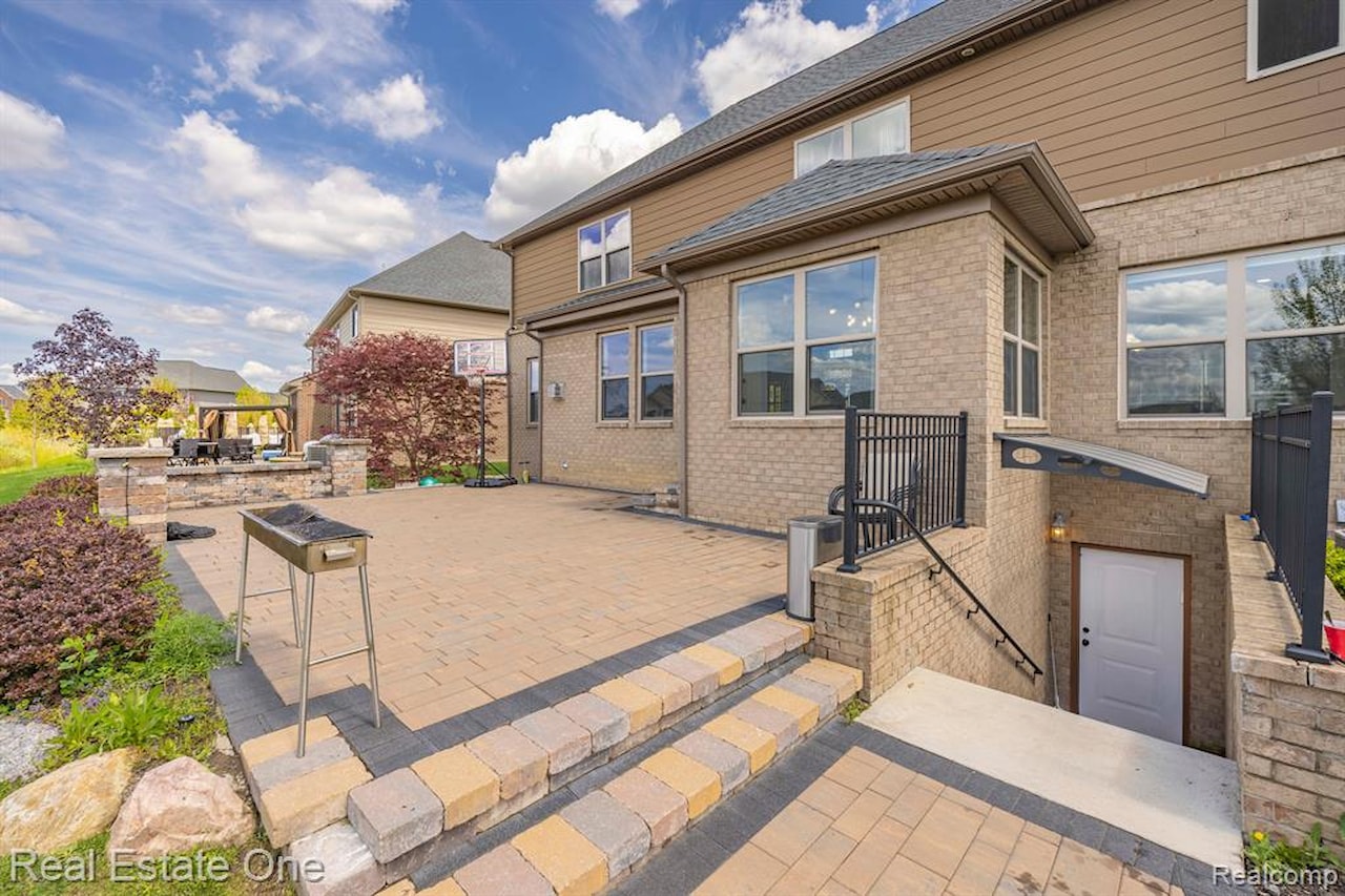 41829 Steinbeck in Novi, MI Photo 42