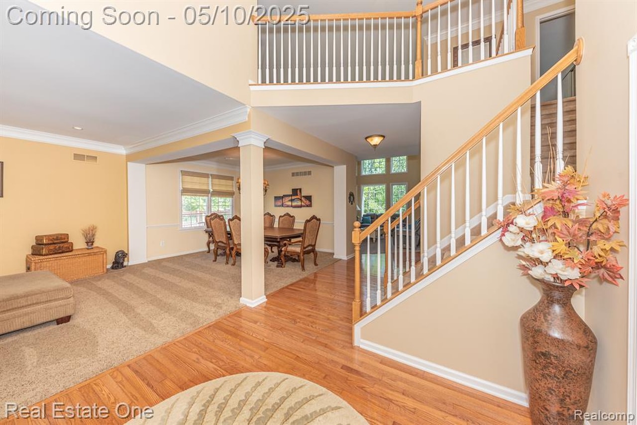 1090 Shetland Dr in South Lyon, MI Photo 6