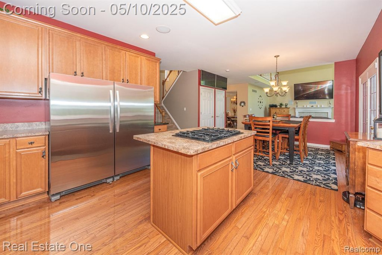 1090 Shetland Dr in South Lyon, MI Photo 16