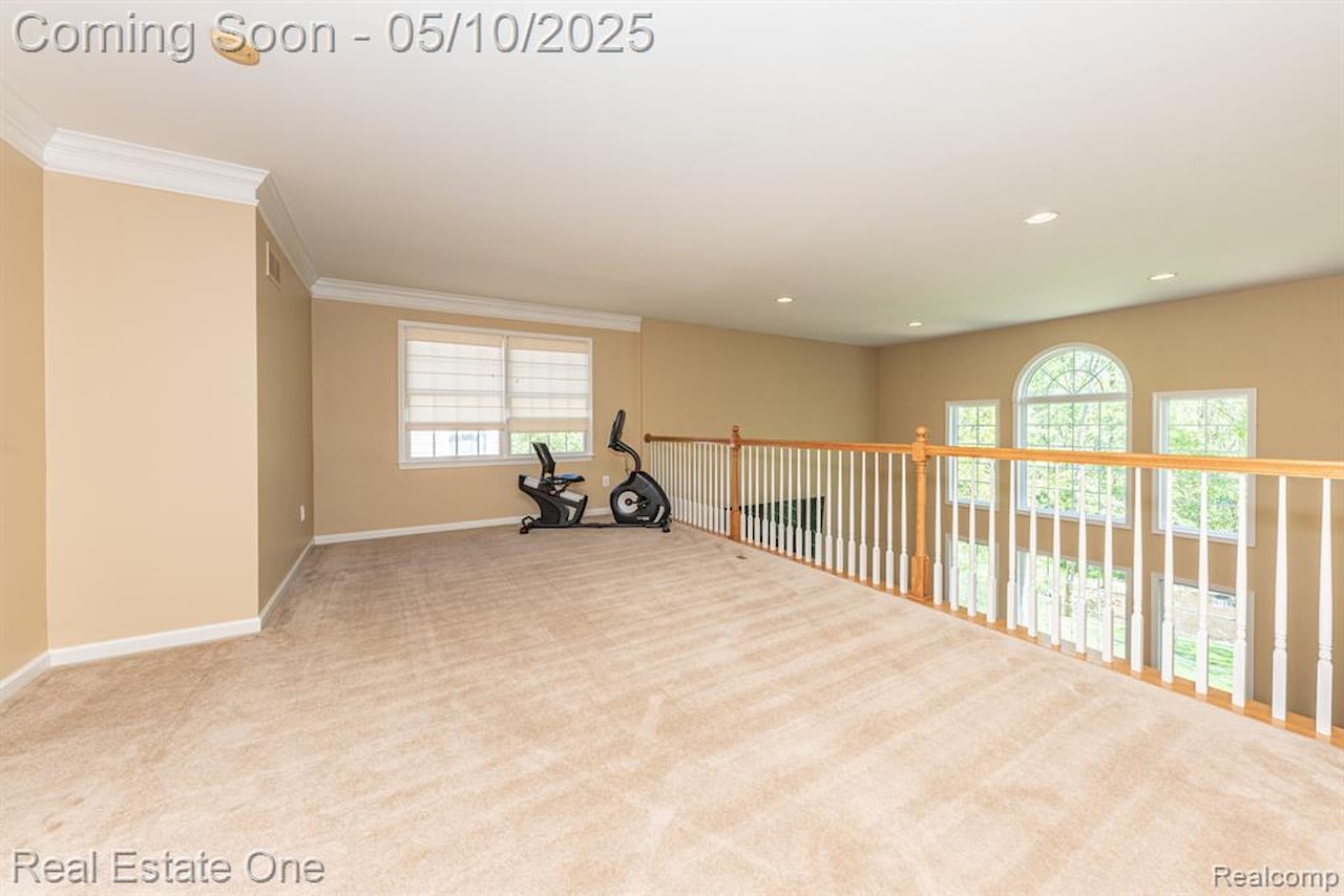 1090 Shetland Dr in South Lyon, MI Photo 22