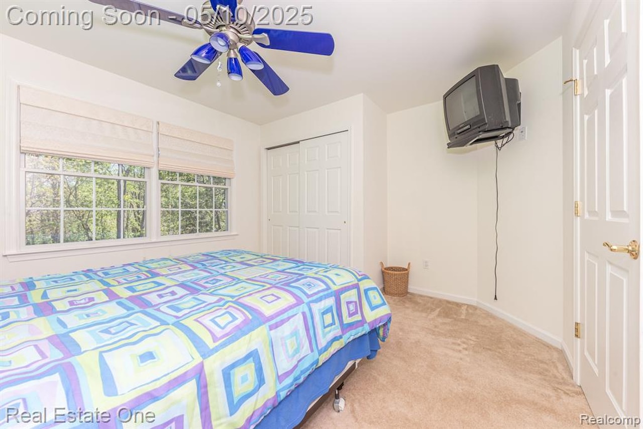 1090 Shetland Dr in South Lyon, MI Photo 30