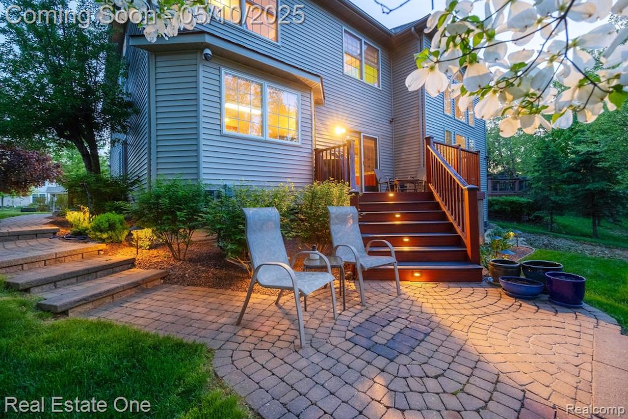 1090 Shetland Dr in South Lyon, MI Photo 41