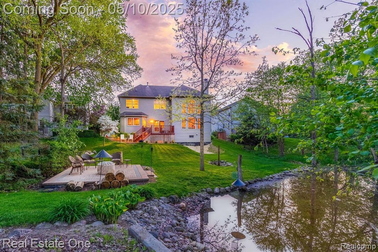 1090 Shetland Dr in South Lyon, MI Photo 40