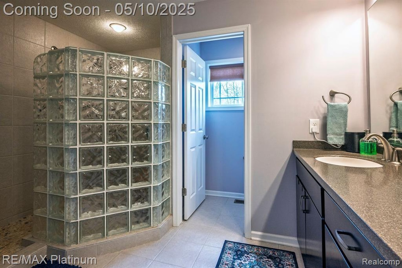 1813 Garfield St in Howell, MI Photo 24