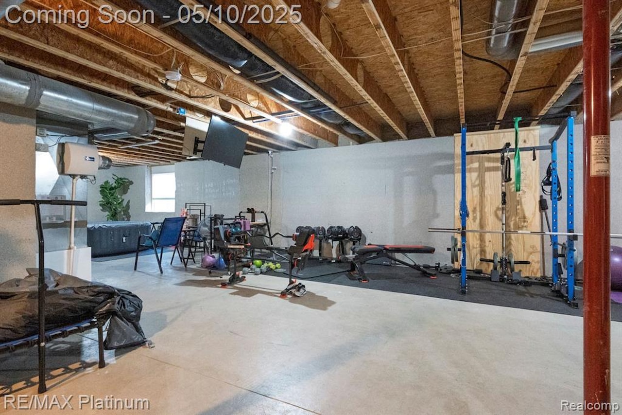 1813 Garfield St in Howell, MI Photo 32