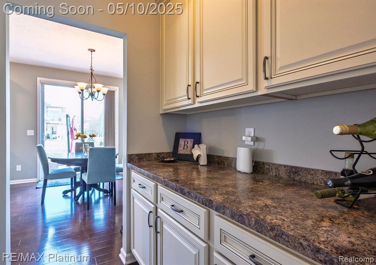 1813 Garfield St in Howell, MI Photo 18