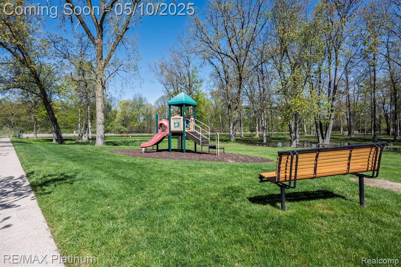 1813 Garfield St in Howell, MI Photo 41