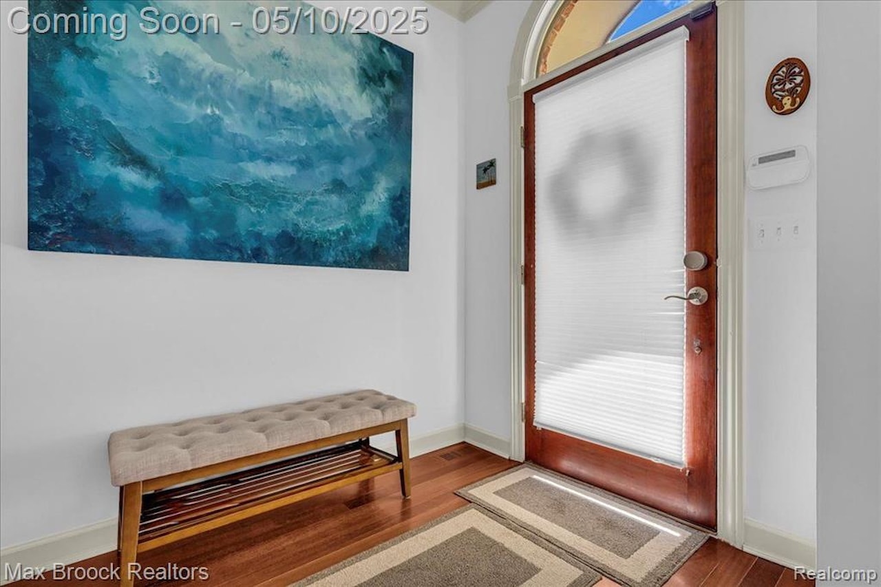 570 Townsend St in Birmingham, MI Photo 2