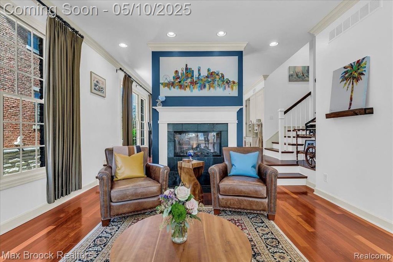 570 Townsend St in Birmingham, MI Photo 3