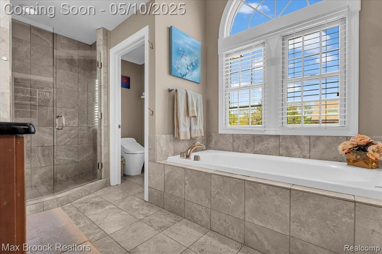 570 Townsend St in Birmingham, MI Photo 16