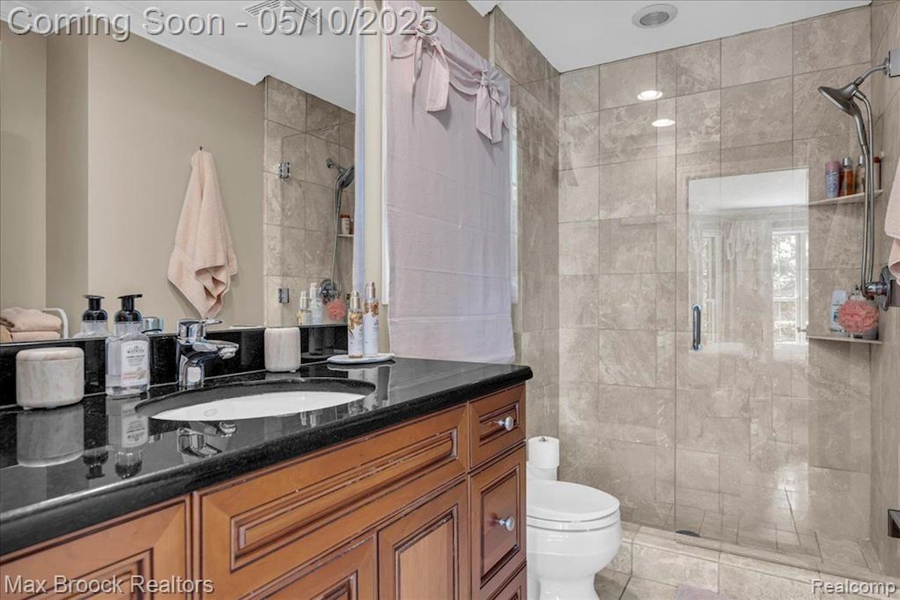 570 Townsend St in Birmingham, MI Photo 21