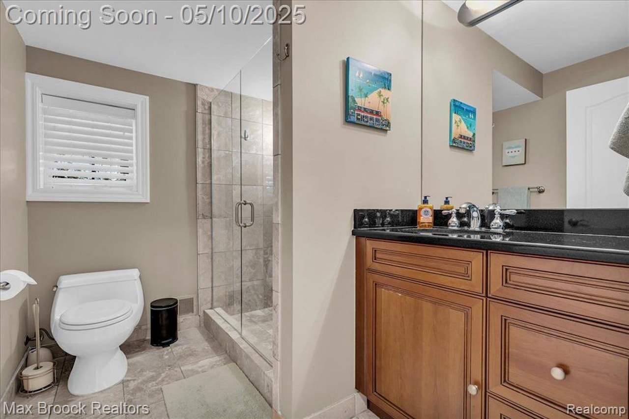 570 Townsend St in Birmingham, MI Photo 29