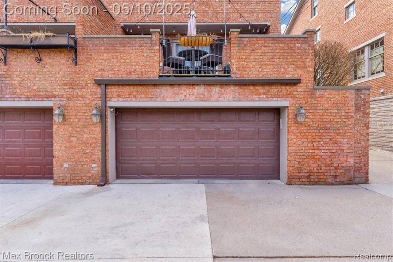 570 Townsend St in Birmingham, MI Photo 34