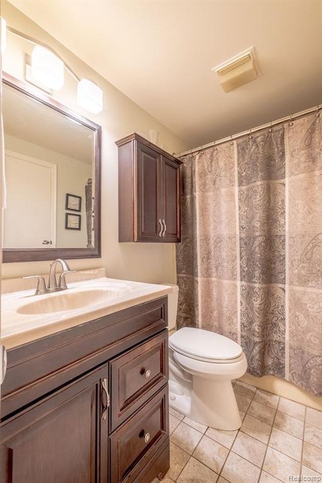 2414 Cranewood Dr in Fenton Twp, MI Photo 12