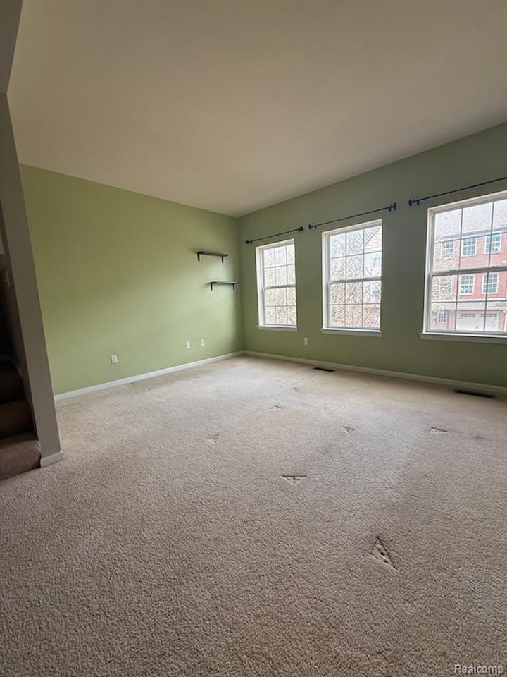 1618 Red Hickory in Howell Twp, MI Photo 8