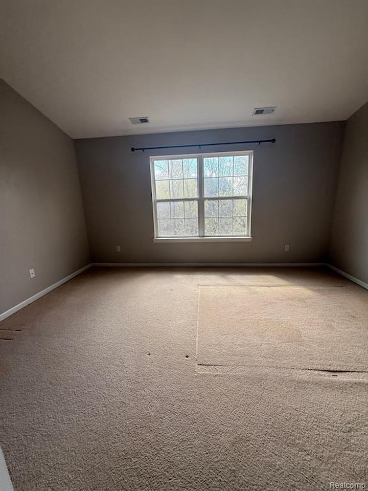 1618 Red Hickory in Howell Twp, MI Photo 13